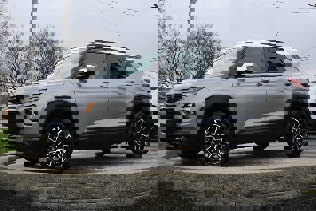 Used 2023 Chevrolet TrailBlazer ACTIV image 1