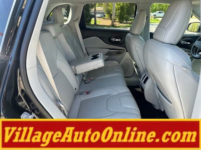 Used 2019 Jeep Cherokee Limited w/ Trailer Tow Group AWD/4WD image 41