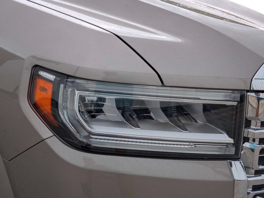 Used 2022 GMC Acadia Denali w/ Denali Technology Package FWD image 5