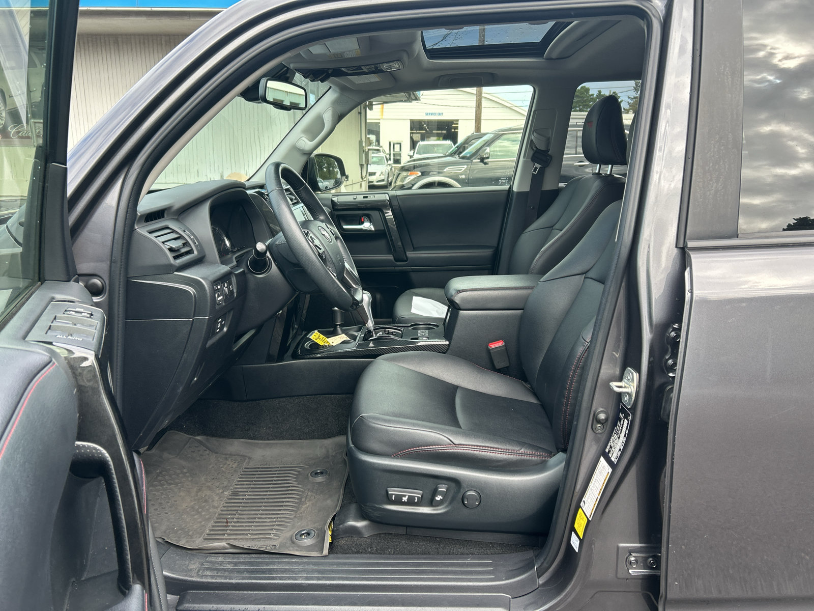Used 2022 Toyota 4Runner TRD Off-Road Premium w/ Moonroof Package AWD/4WD image 11