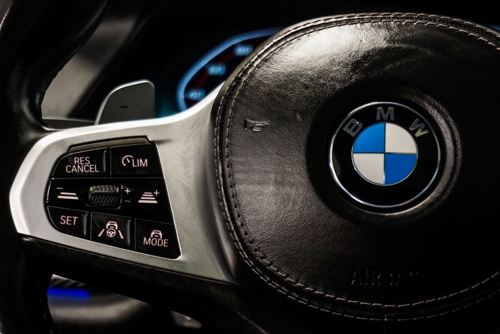 Used 2021 BMW X6 M50i w/ Executive Package image 19