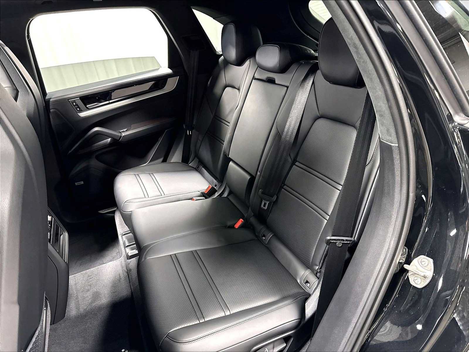 New 2026 Porsche Cayenne S AWD/4WD image 25