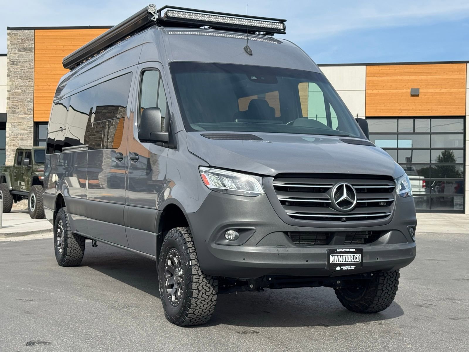 Used 2020 Mercedes-Benz Sprinter 2500 image 1