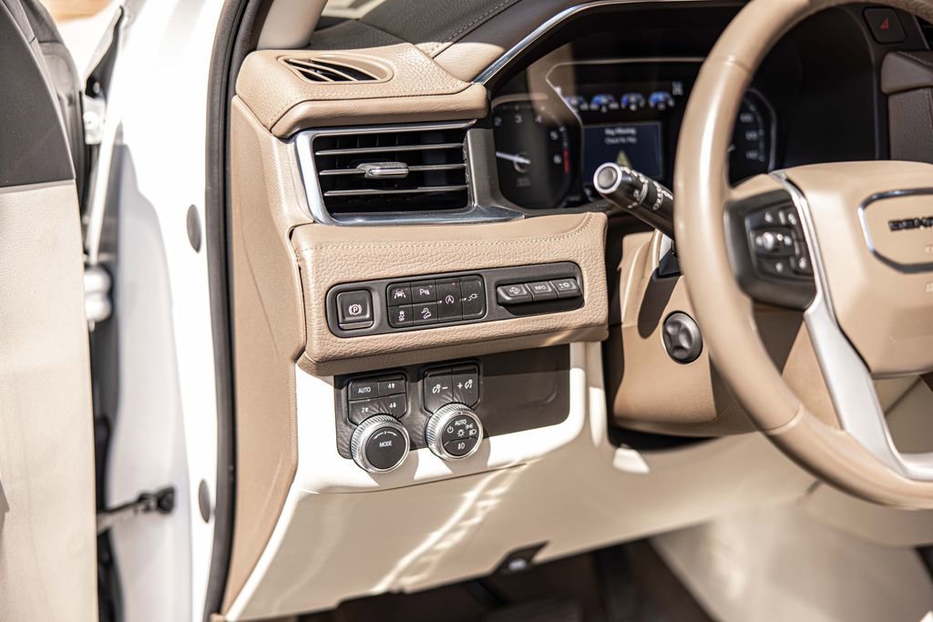 Used 2021 GMC Yukon Denali AWD/4WD image 21