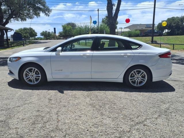 Used 2018 Ford Fusion SE FWD image 4