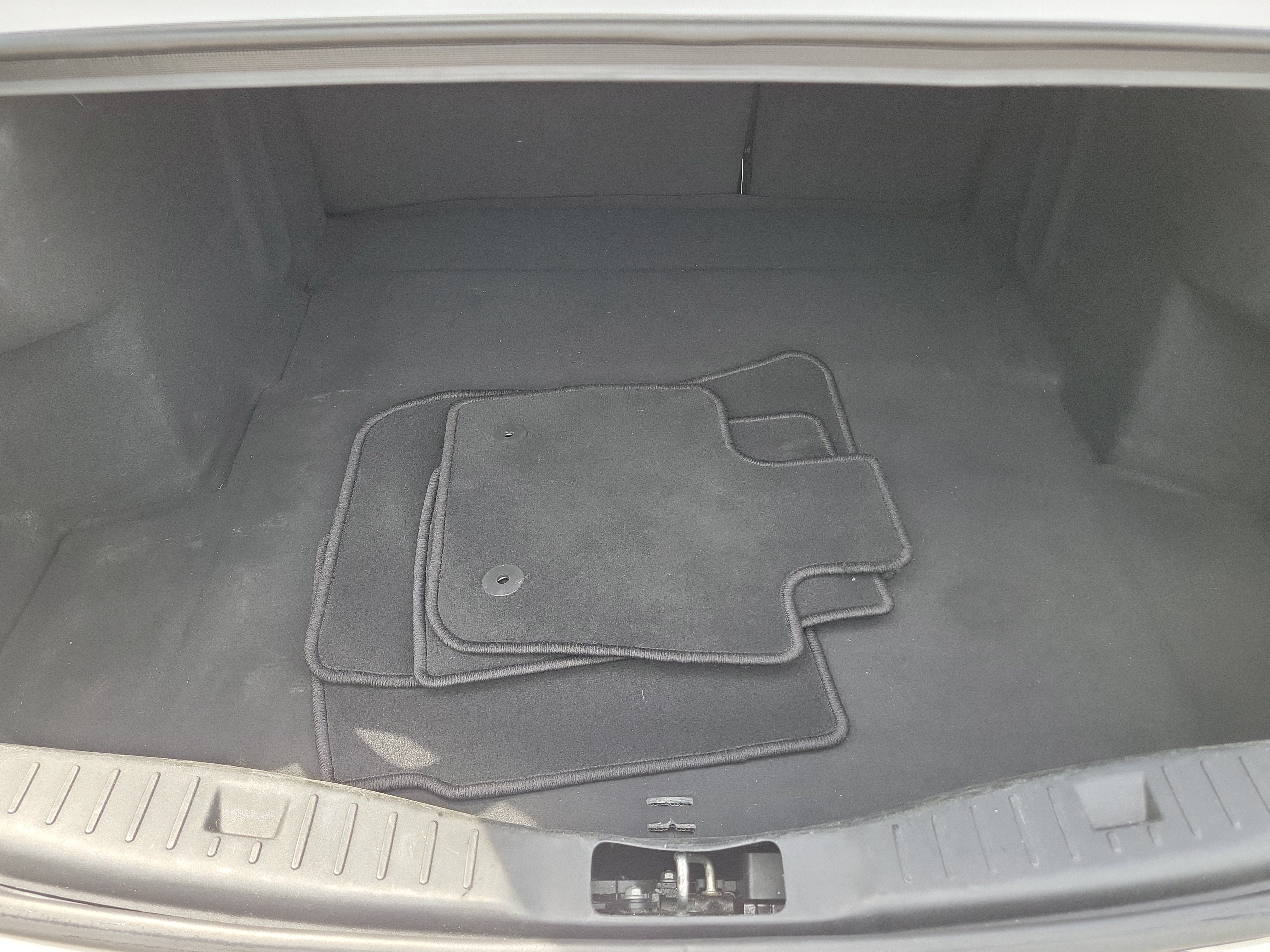 Used 2020 Lincoln MKZ FWD image 27