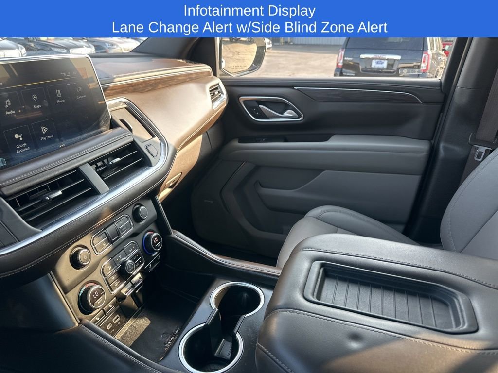 Used 2022 Chevrolet Suburban LT w/ Luxury Package image 21
