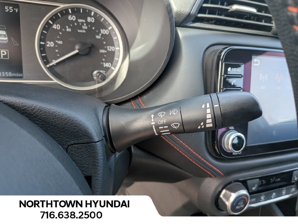 Used 2025 Nissan Versa SR FWD image 22