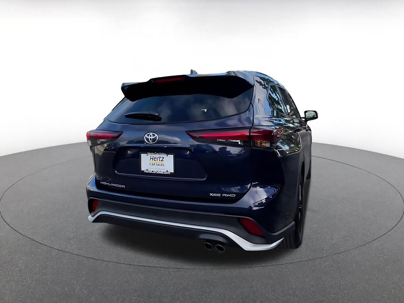 Used 2025 Toyota Highlander XSE image 12