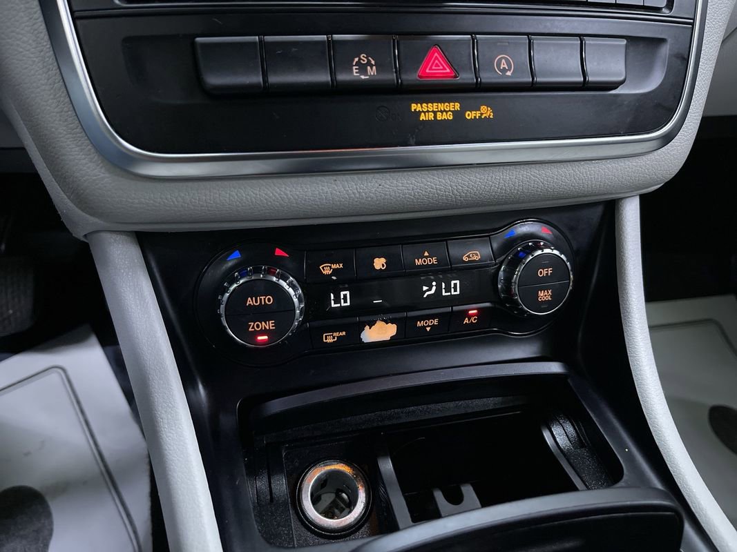 Used 2015 Mercedes-Benz CLA 250 image 21