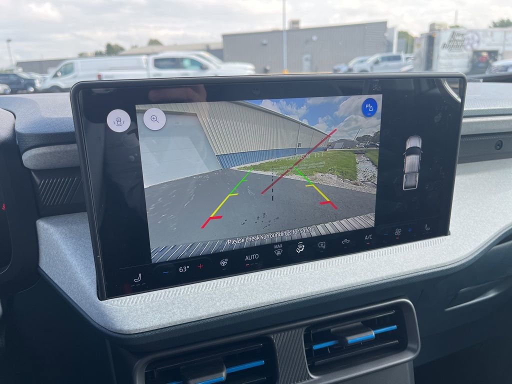 New 2025 Ford Maverick XLT w/ XLT Luxury Package image 16