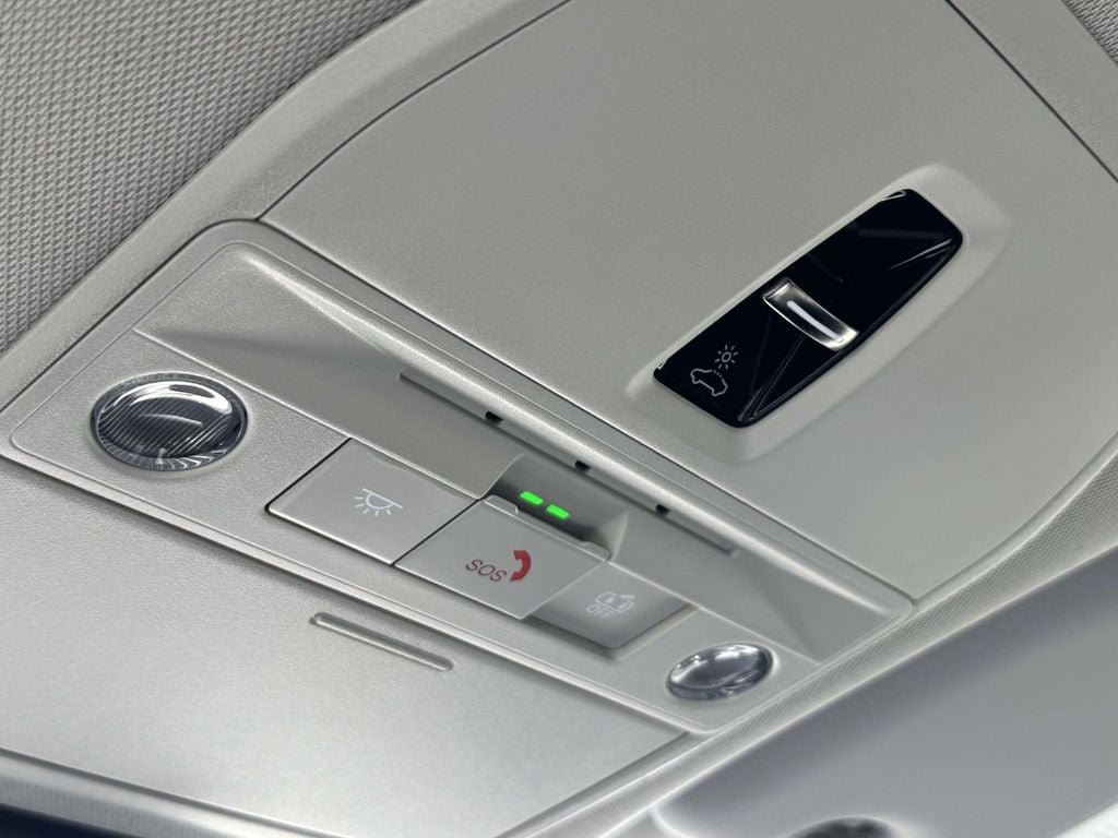 New 2026 Nissan Leaf Platinum+ w/ Floor Mat Package (Platinum+) image 12