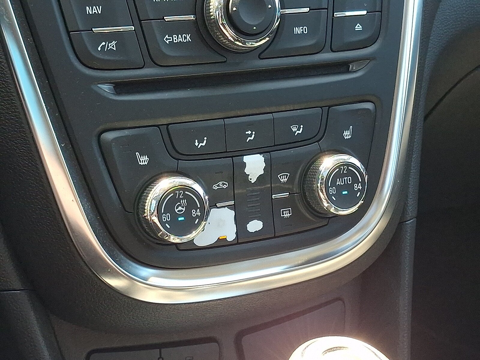 Used 2015 Buick Encore Premium w/ Experience Buick Package FWD image 18