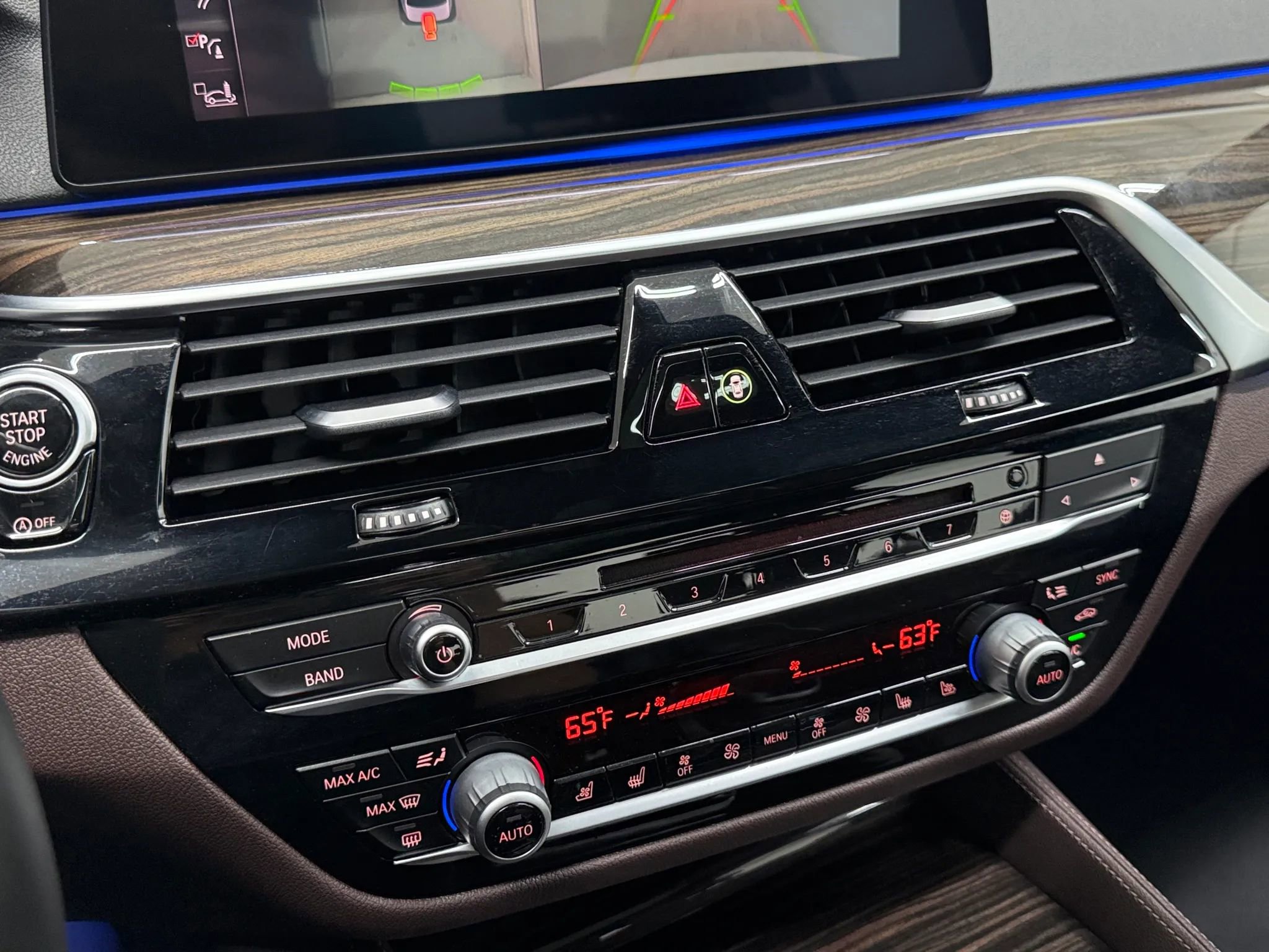 Used 2019 BMW 540i w/ M Sport Package image 21