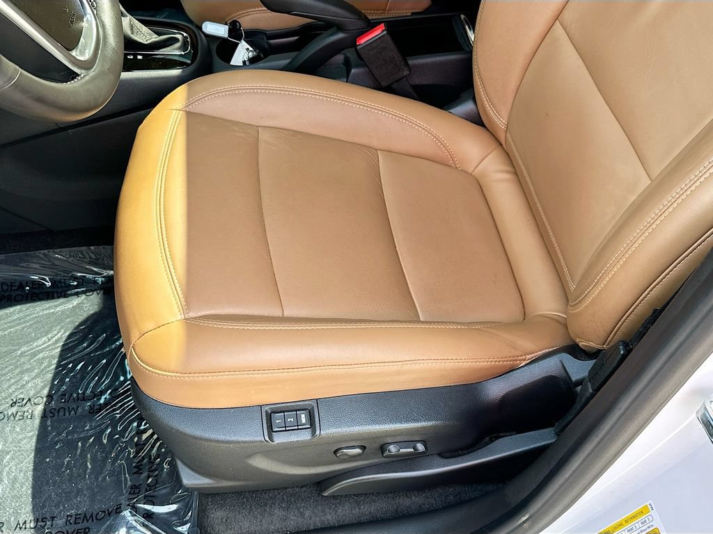 Used 2018 Buick Encore Essence AWD/4WD image 22