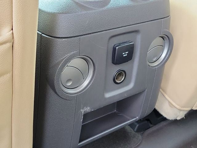 Used 2015 Ford F350 Lariat RWD image 23
