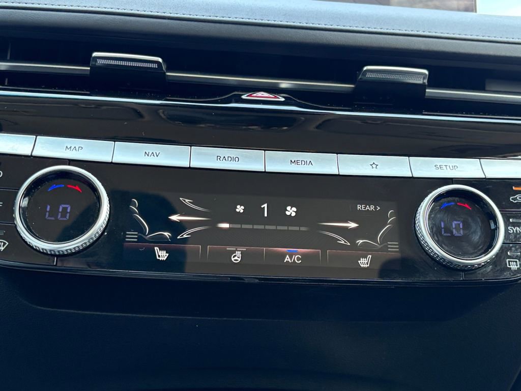 Used 2023 Genesis G80 2.5T image 27