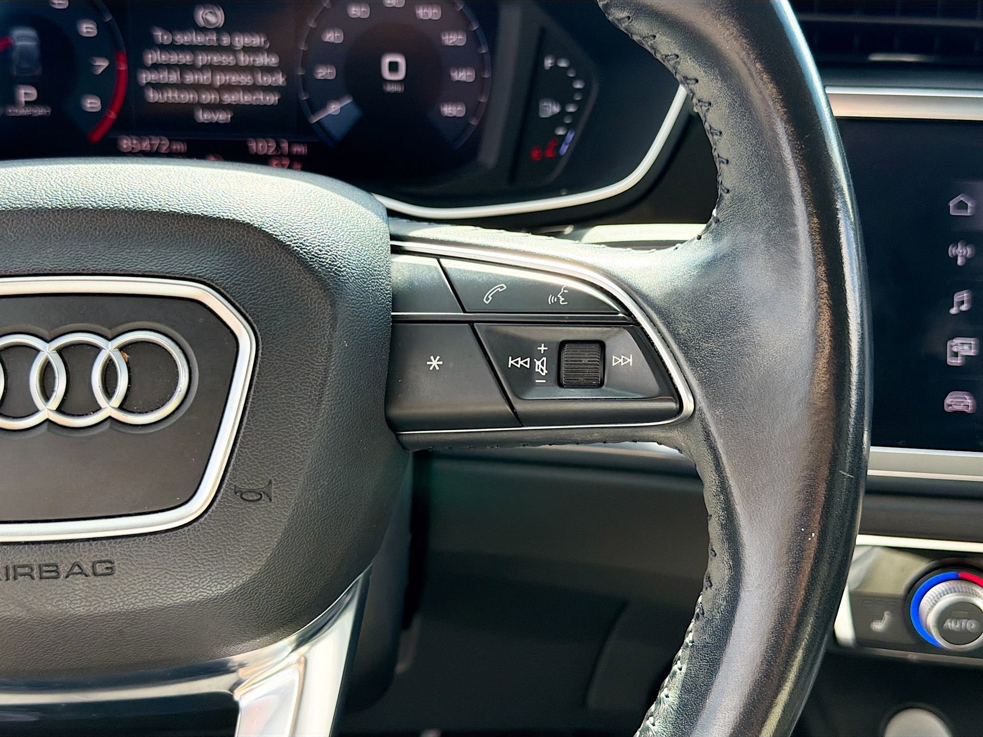 Used 2020 Audi Q3 2.0T Premium image 38