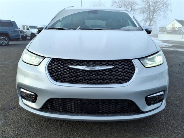 New 2026 Chrysler Pacifica Pinnacle image 2