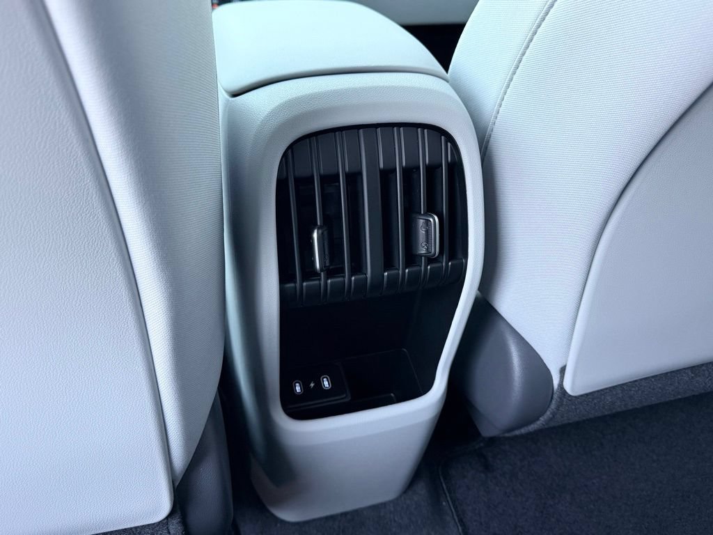 New 2025 Hyundai Kona SEL FWD image 25