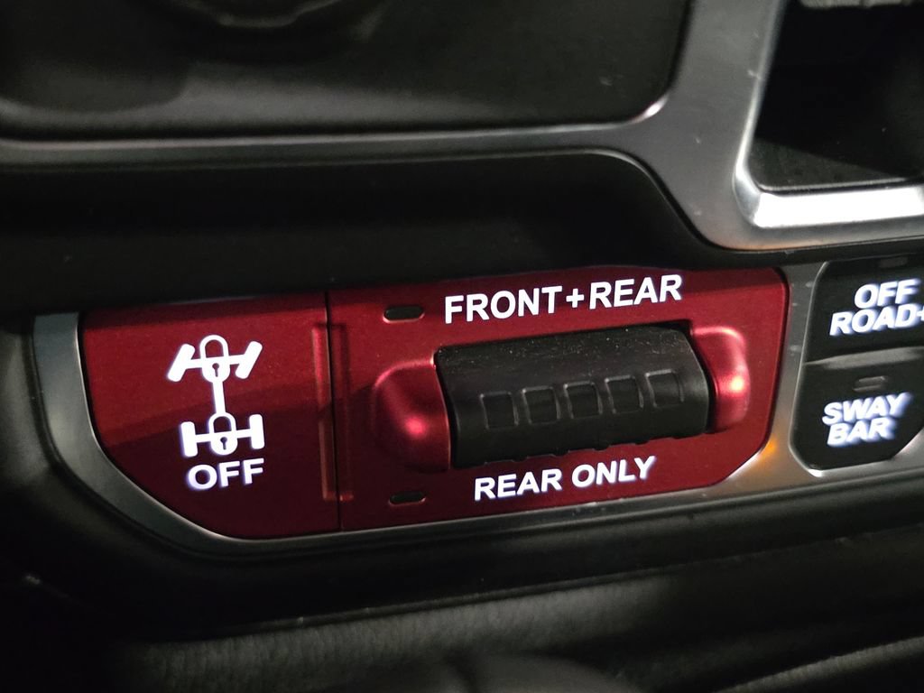 Used 2026 Jeep Wrangler Unlimited Rubicon AWD/4WD image 33