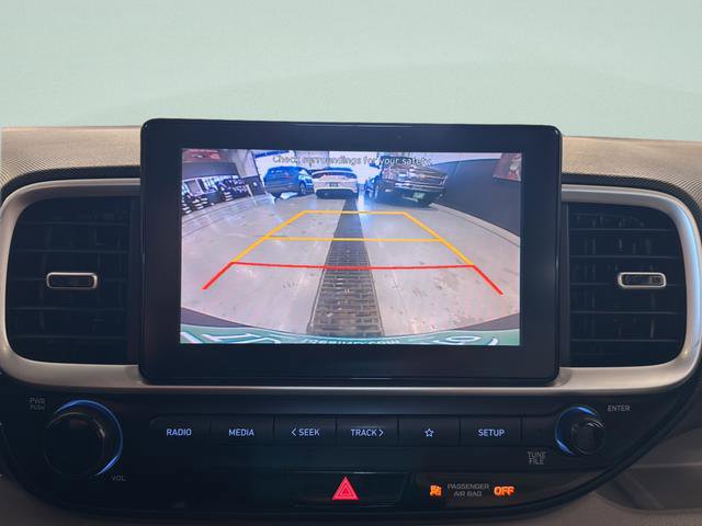 Used 2022 Hyundai Venue SEL image 31