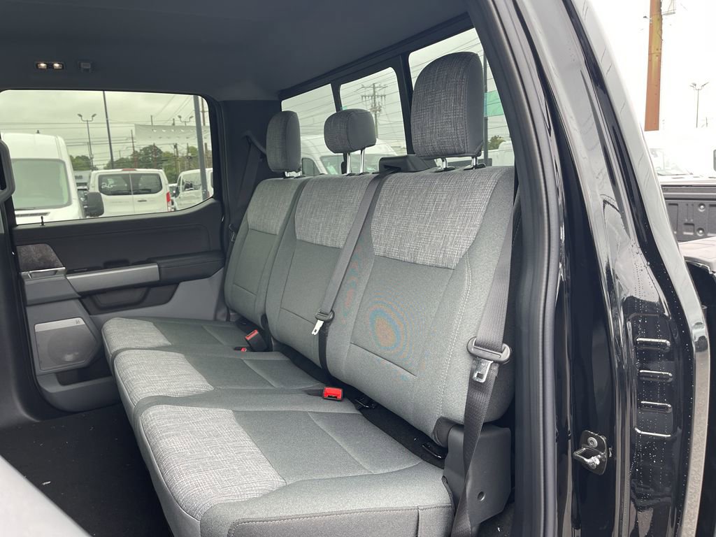 New 2026 Ford F350 XLT w/ XLT Premium Package image 17