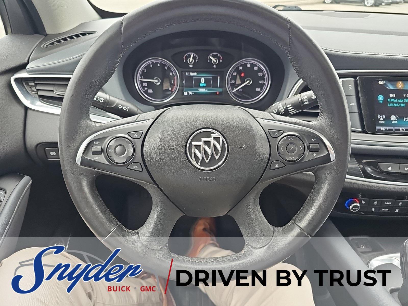 Used 2019 Buick Enclave Essence AWD/4WD image 16