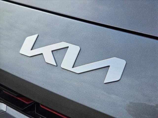 Used 2023 Kia Forte GT-Line w/ GT-Line Premium Package image 7