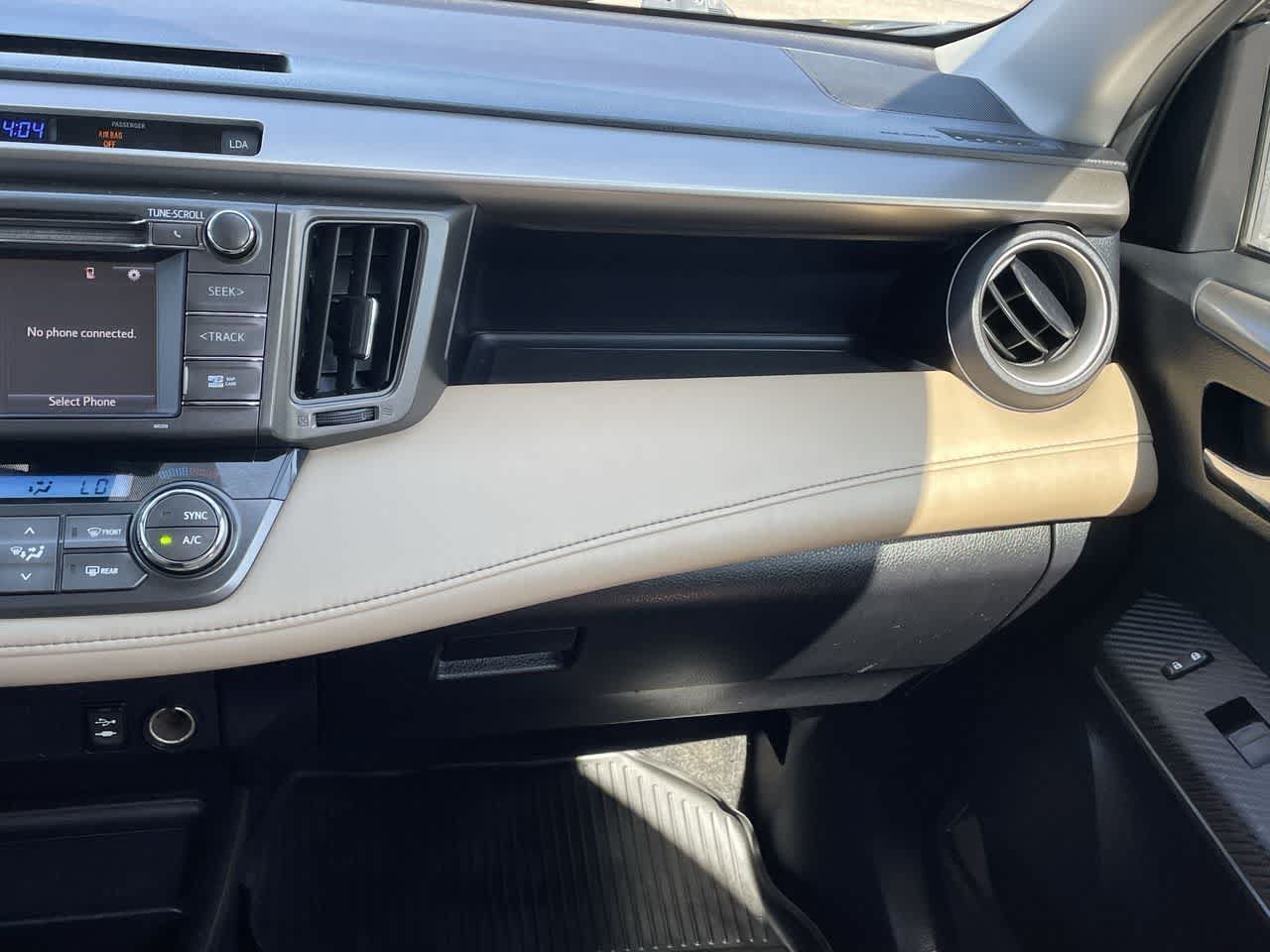 Used 2014 Toyota RAV4 Limited w/ Technology Package AWD/4WD image 16
