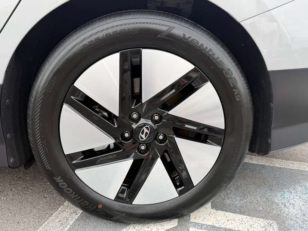 Certified 2025 Hyundai Ioniq 6 SE RWD image 30