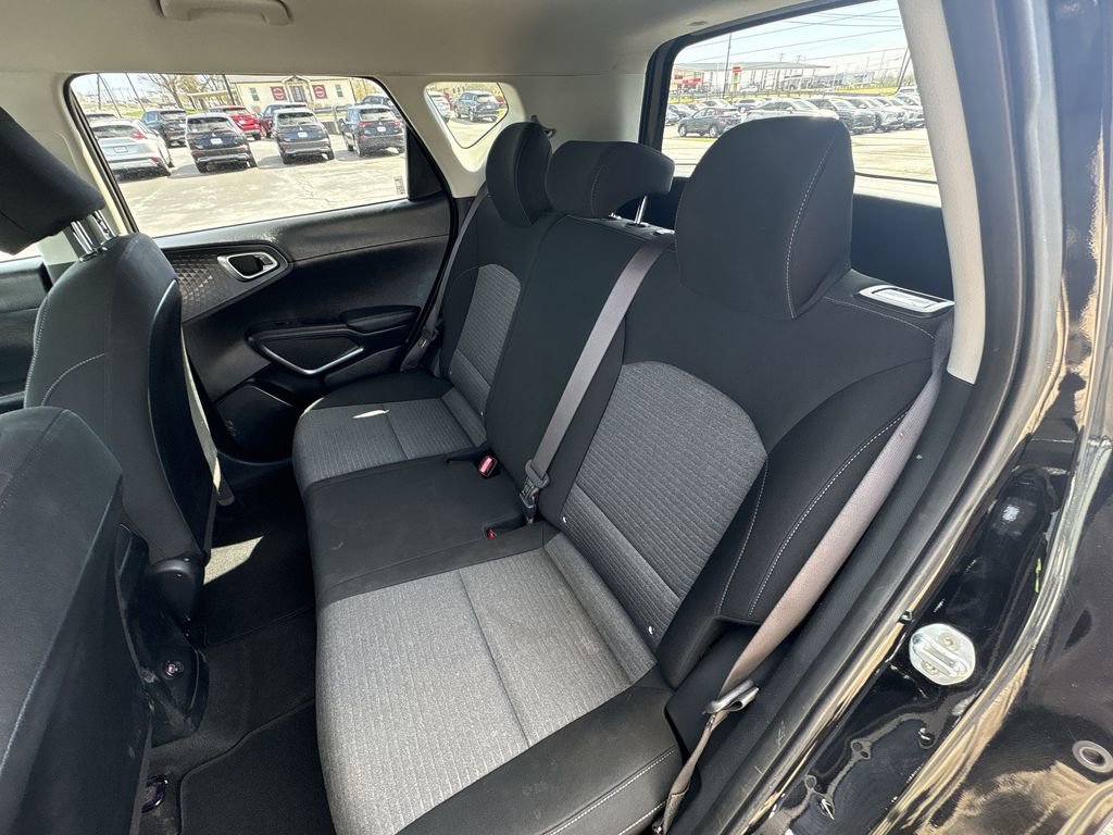 Used 2022 Kia Soul S image 23