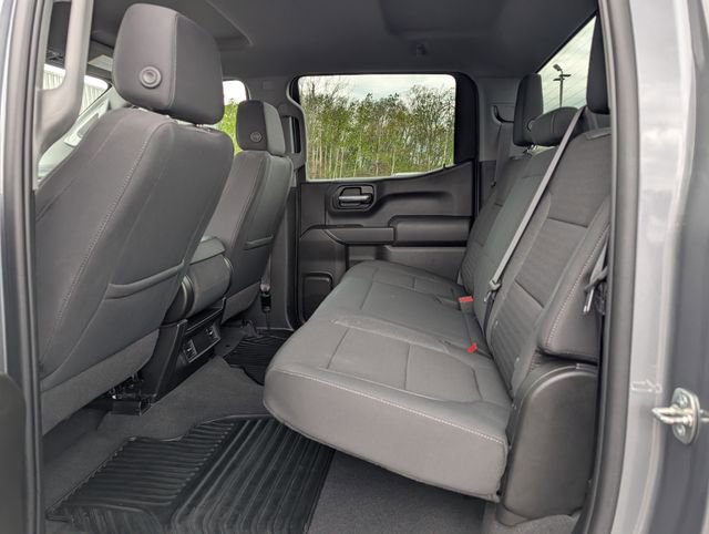 Used 2022 Chevrolet Silverado 1500 Custom w/ LPO, Dark Essentials Package AWD/4WD image 15