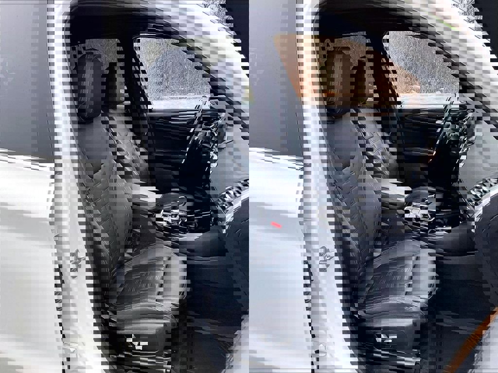 Used 2022 BMW X3 xDrive30i AWD/4WD image 10