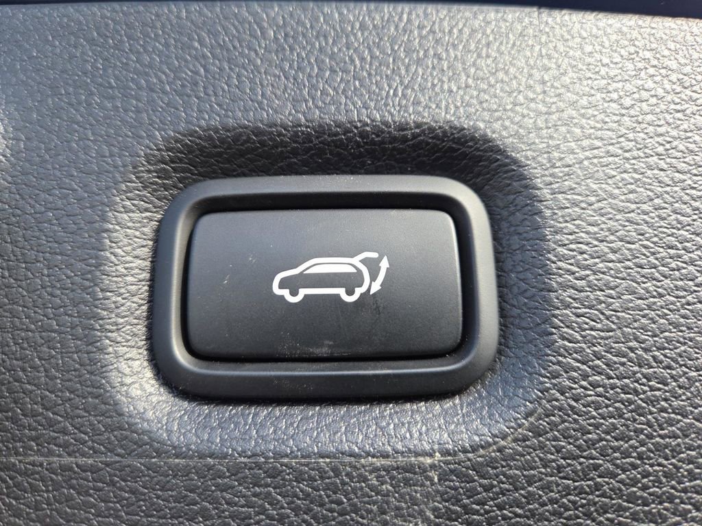 Used 2022 Hyundai Santa Fe Limited w/ Cargo Package image 22