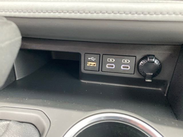 Certified 2023 Toyota Highlander XLE image 37