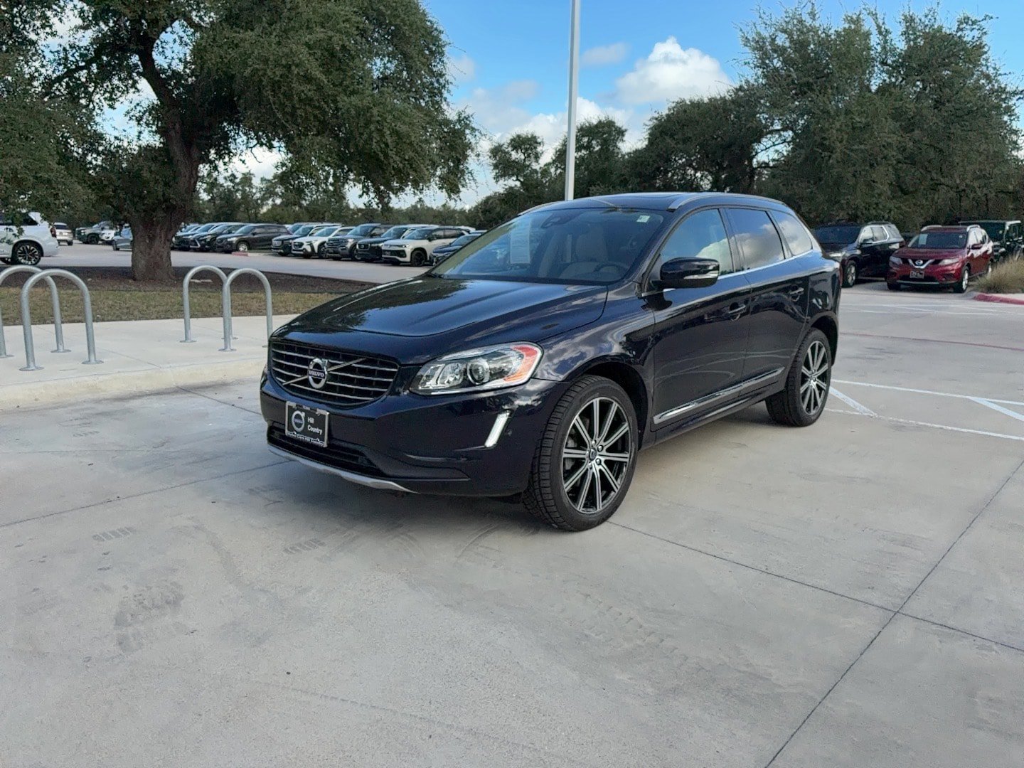 Used 2017 Volvo XC60 T6 Inscription w/ Climate Package AWD/4WD image 2