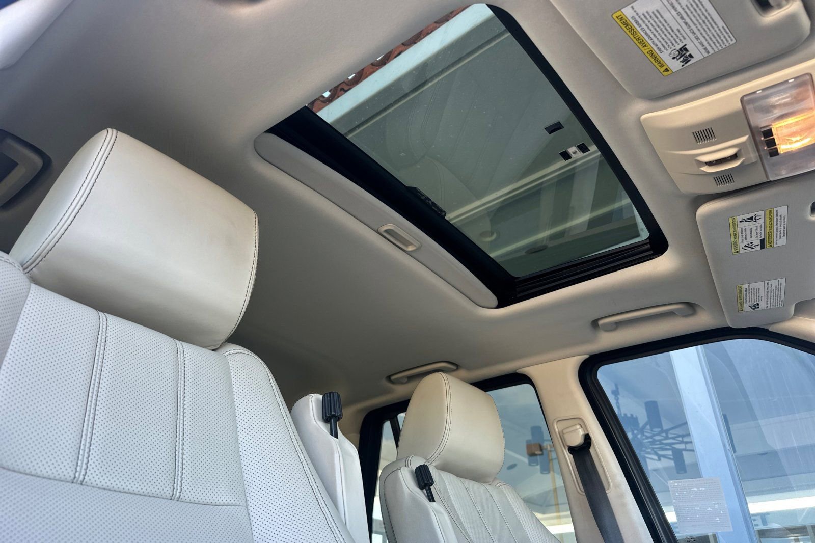 Used 2013 Land Rover Range Rover Sport HSE LUX image 21