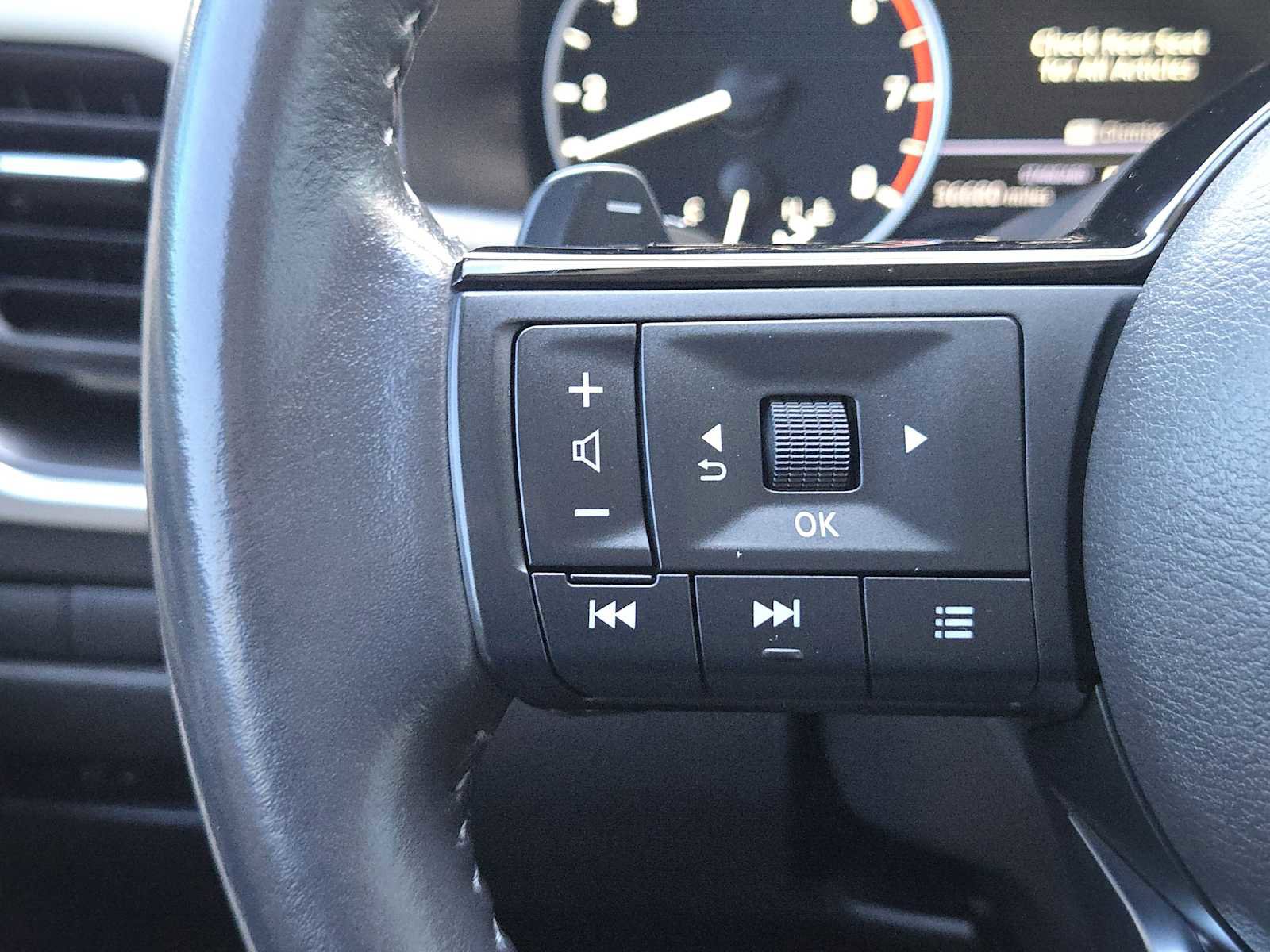 Used 2023 Nissan Rogue SV w/ SV Premium B Package FWD image 27