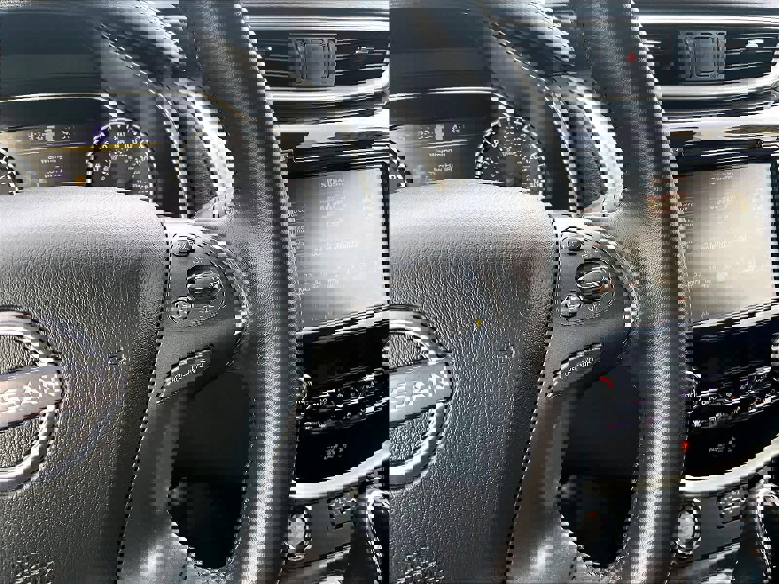 Used 2024 Nissan Murano Platinum w/ Cargo Package AWD/4WD image 24