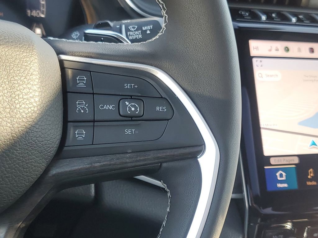 Used 2024 Jeep Grand Cherokee L Limited w/ Luxury Tech Group II image 20