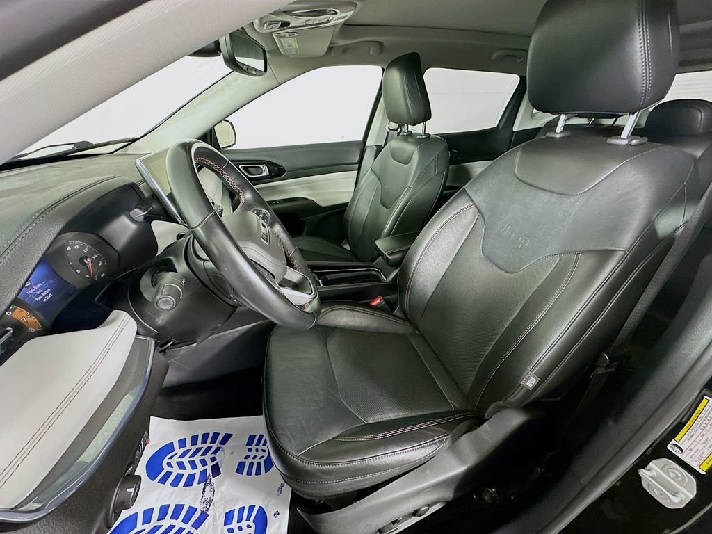 Certified 2022 Jeep Compass Limited w/ Sun and Sound Group image 32