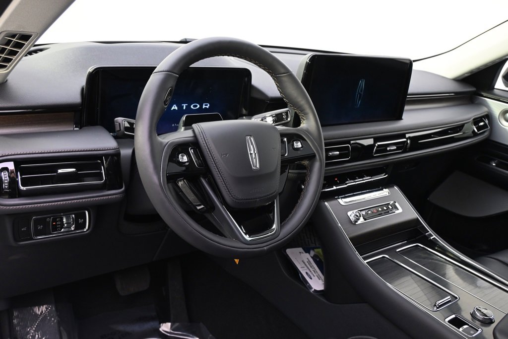 New 2026 Lincoln Aviator Reserve image 11