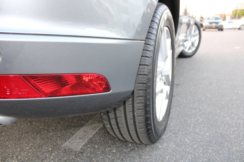 Used 2017 Volvo XC60 T5 w/ Tailgate Package image 18