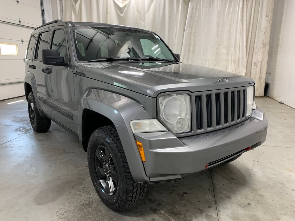 Used 2012 Jeep Liberty Sport w/ Popular Equipment Group AWD/4WD image 13