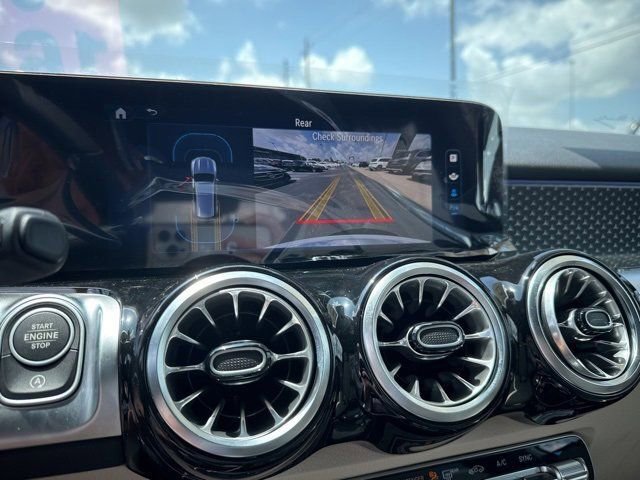 New 2025 Mercedes-Benz GLB 250 image 17