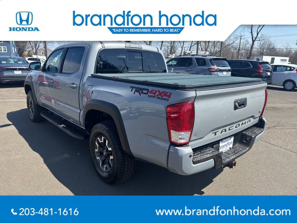 Used 2018 Toyota Tacoma TRD Off-Road AWD/4WD image 5