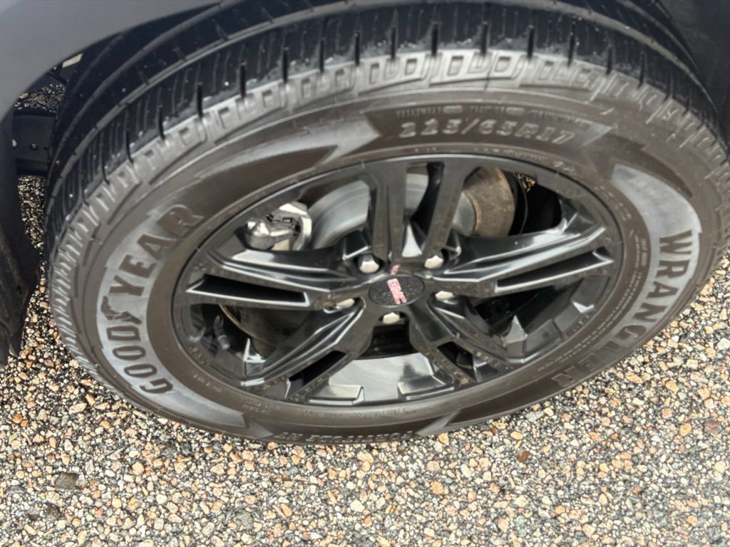 Certified 2023 GMC Terrain AT4 w/ Tech Package AWD/4WD image 11