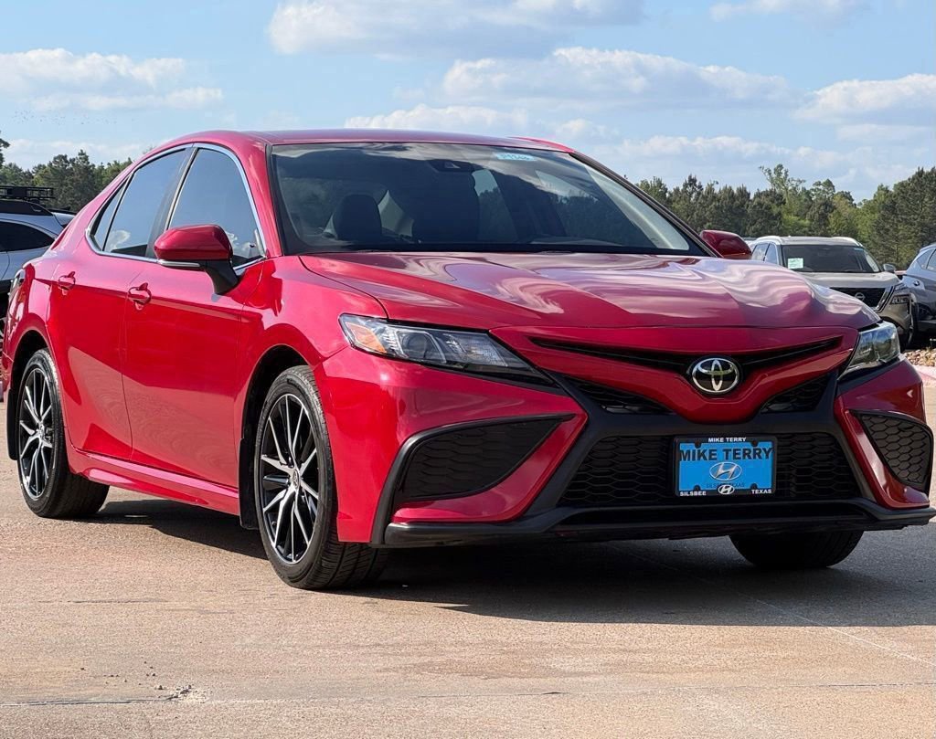 Used 2023 Toyota Camry SE image 9