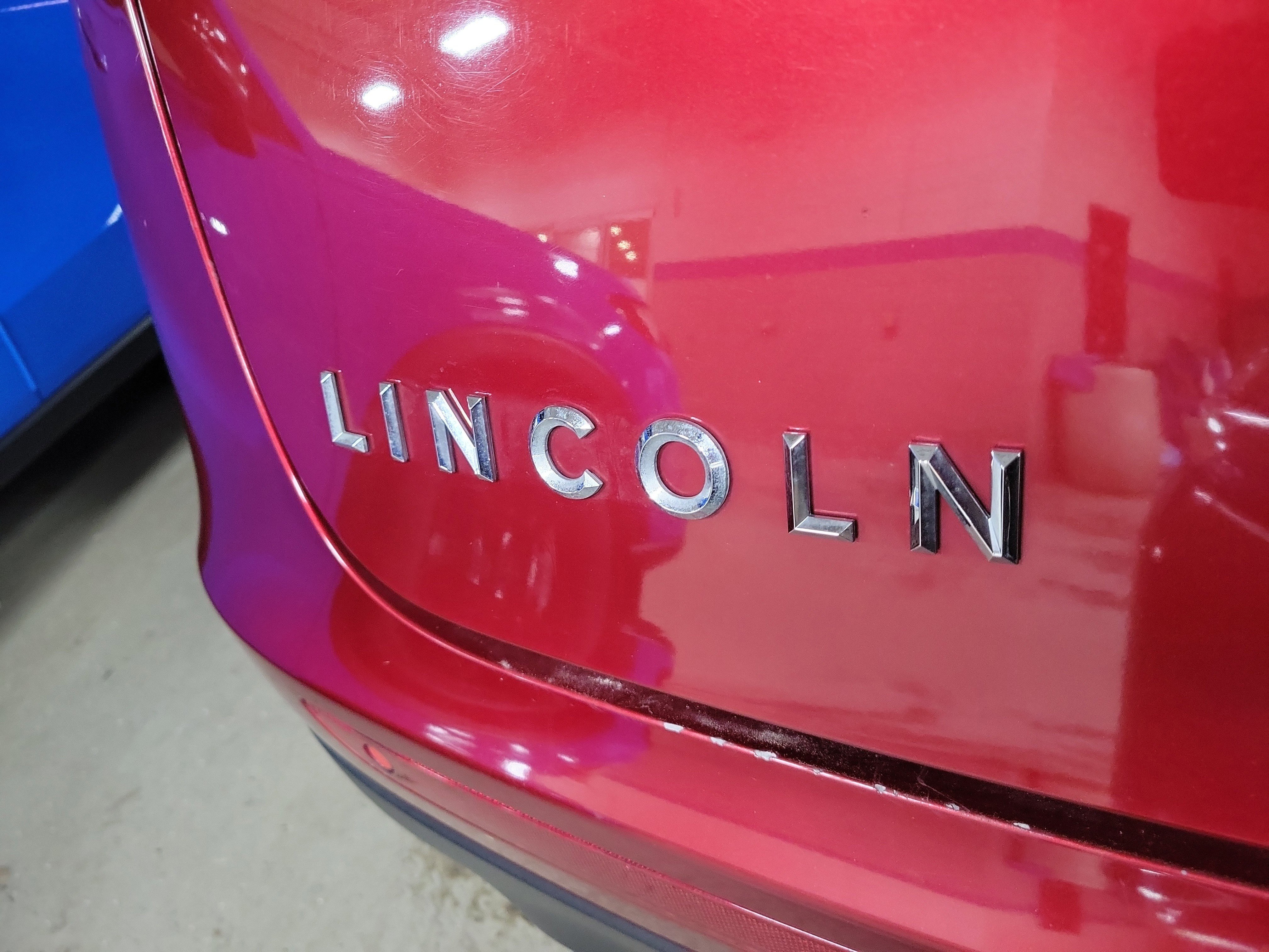 Used 2015 Lincoln MKT AWD w/ Equipment Group 201A image 8